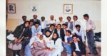 الدكتور أبوبكر السقاف برفقة زملاءه وطلابه وطالباته