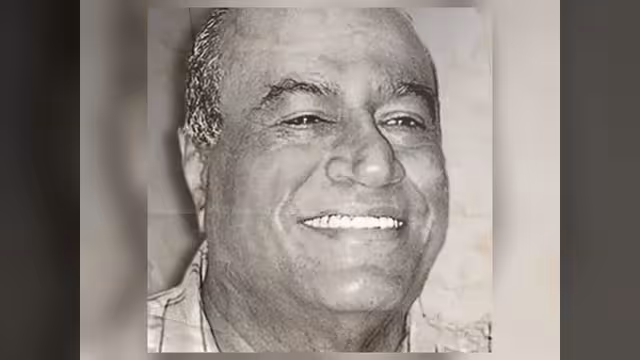 وفاة الأديب والمسرحي سعيد عولقي.. أحد مؤسسي الحركة الثقافية اليمنية الحديثة