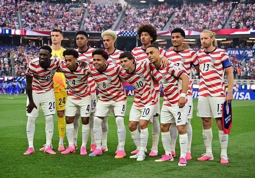 لاعبي منتخب الولايات المتحدة لكرة القدم