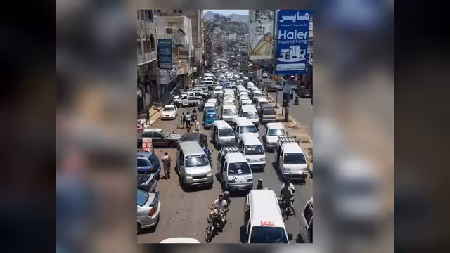 تعز تختنق بالعشوائيات.. شوارع ضيقة وحلول غائبة