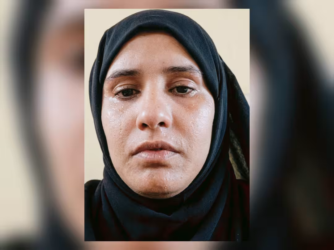 فتاة توثق تعرضها للتحرش والاحتجاز في ادارة أمن باجل بالحديدة