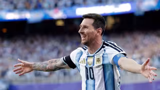 ميسي لم يُشبهه احد ولن يُشبهه احد..