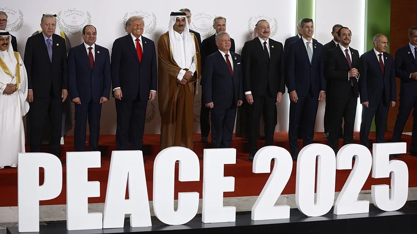 اجتماع شرم الشيخ في أكتوبر-AP