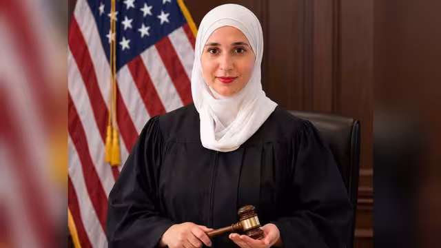 يمنية أمريكية تواجه حملة بسبب دينها وحجابها بعد تعيينها قاضية في ميسيسيبي
