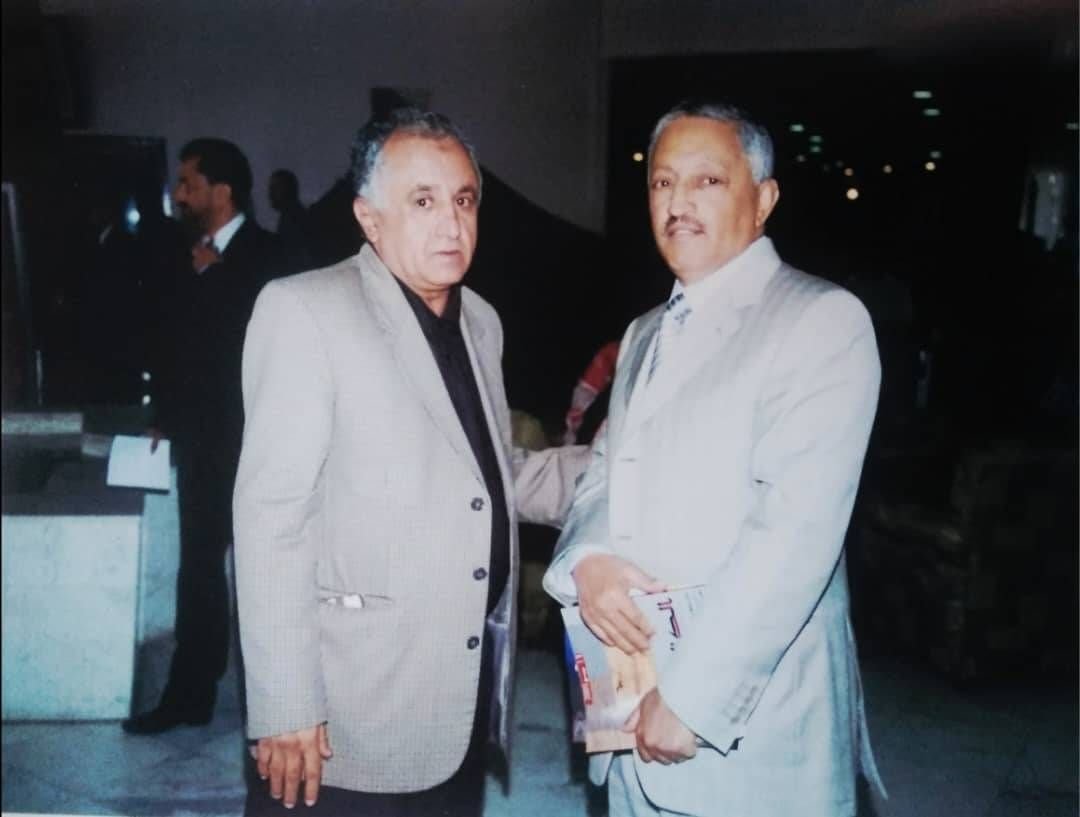 محمد عبده سعيد مع الكاتب