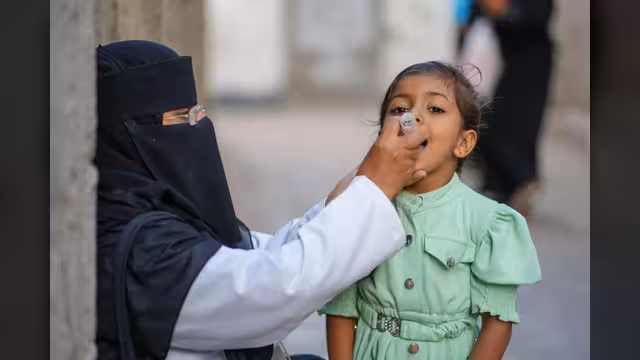 جدل اللقاحات.. إتهامات متبادلة وطفولة مهددة