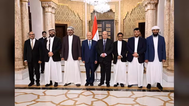 مجلس القيادة الرئاسي في عامه الثالث.. غياب اللوائح وتنازع الصلاحيات