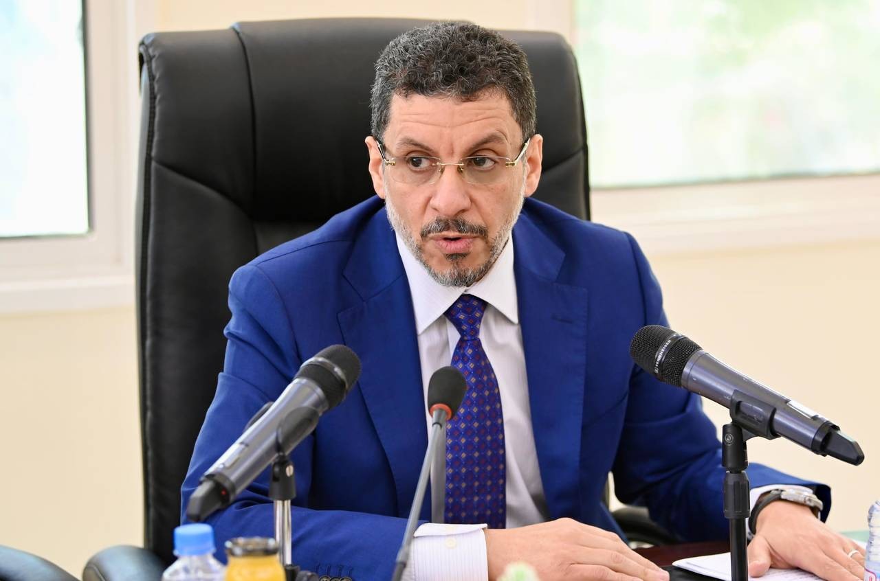 بعد أربعة أشهر من رئاسته: ما الذي غيرته حكومة بن مبارك؟