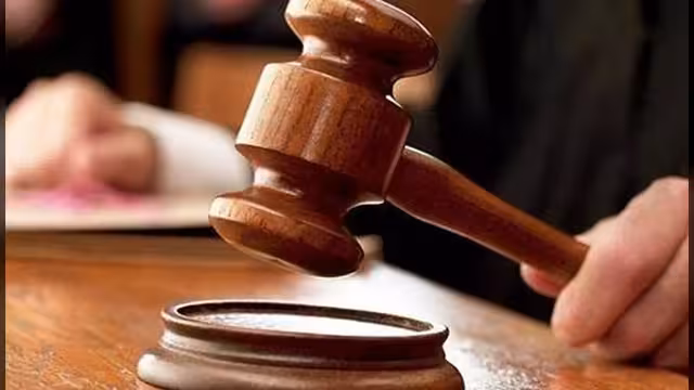 النيابة تطلق لخيالها العنان وتطلب نفي محرري النداء وكتابها إلى الصومال