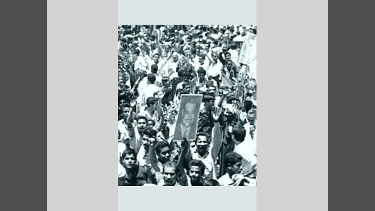 د. ياسين سعيد نعمان،يواصل سرد مقاطع منْ: «أصل الحكاية.. كما يرويها عبدالمرتجي البواب» - المقطع الثالث