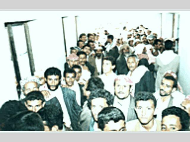 تعددت المواجهة والمرمى واحدُ.. شائعات المطبخ المؤتمري قصمت ظهر بعير المشترك وحرمته سنده النسائي