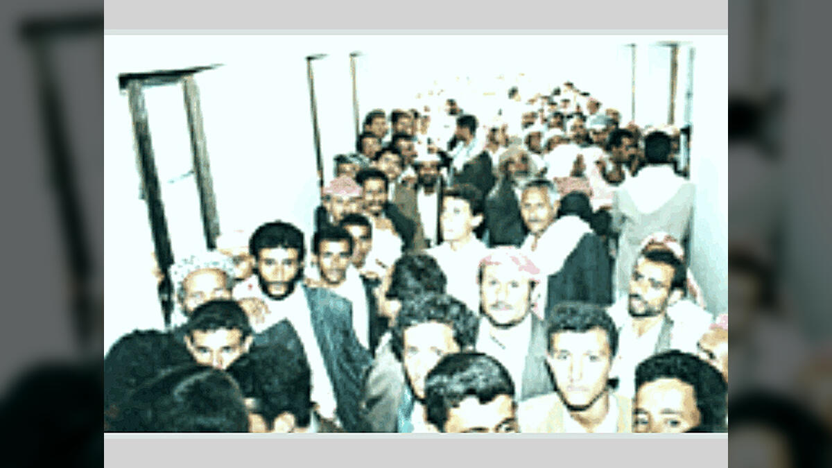 تعددت المواجهة والمرمى واحدُ.. شائعات المطبخ المؤتمري قصمت ظهر بعير المشترك وحرمته سنده النسائي