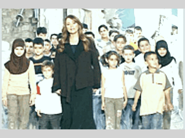«أحبائي» عمل غنائي جديد لجوليا بطرس.. في مديح نصر إلهي..