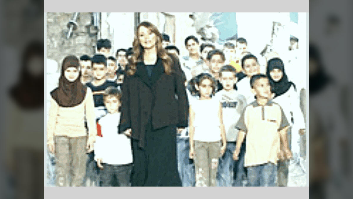 «أحبائي» عمل غنائي جديد لجوليا بطرس.. في مديح نصر إلهي..