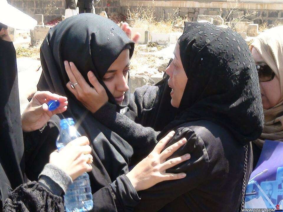 لماذا لا تخرج النساء اليمنيات للتشييع؟