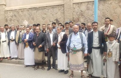 اعتصام امام ادارة البحث الجنائي لاسرة بثينة (منصات التواصل)