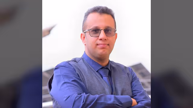 بهاء الدين عباس