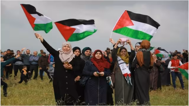 فالتنحني الهامات احتراماً للمرأة الفلسطينية