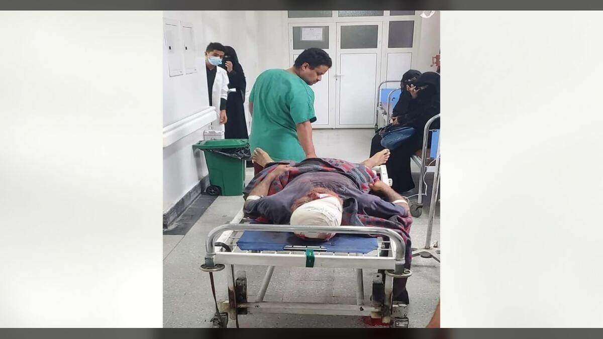 هيئة مستشفى الثورة بتعز تنفي إهمال مسن حتى الموت والرأي العام ينتظر تحقيقات النيابة