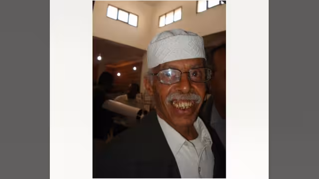 رحل المساح ولم يعد للزمن لحظة