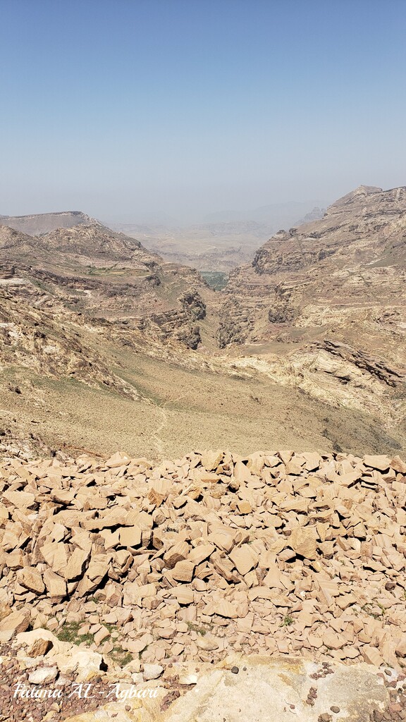لقطة بعيدة لوادي صيح( النداء)