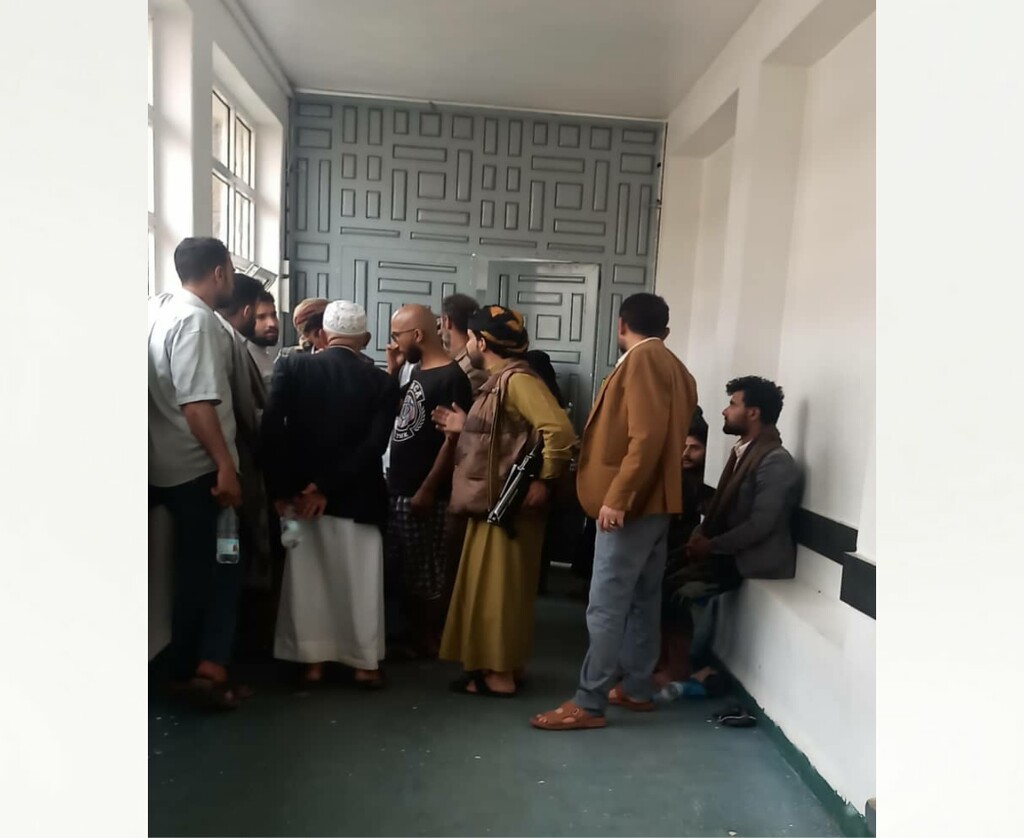 اثناء دخول شبيطة الى غرفة العمليات بصنعاء(النداء)
