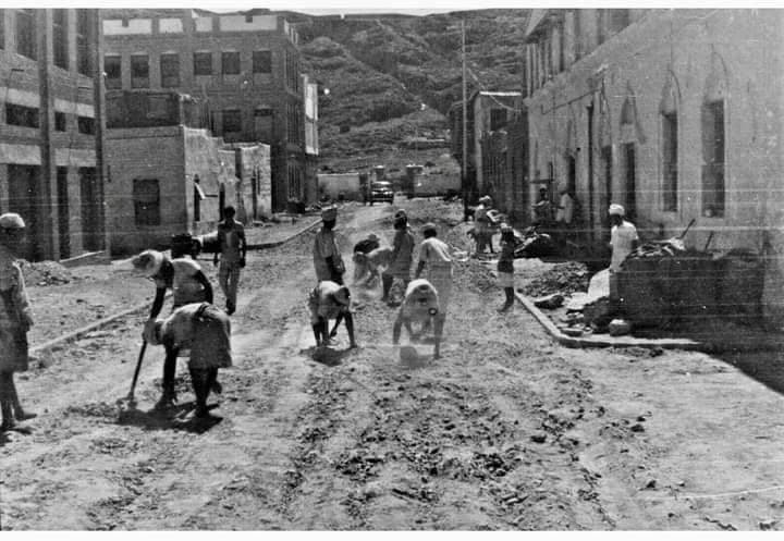 32صور أرشيفية عدن