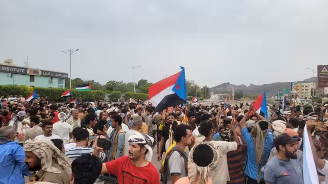 إصابات واعتقالات في مليونية عشال والمخفيين قسرا بعدن