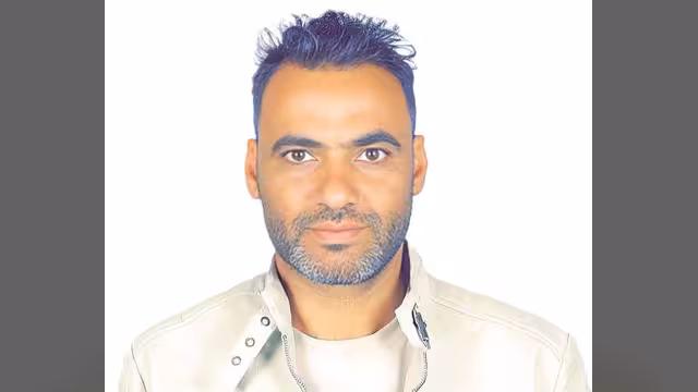 صقر أبو حسن