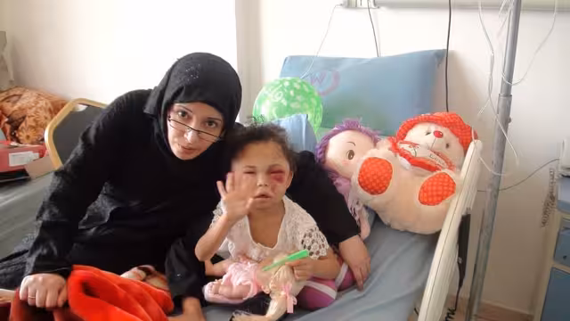 «القلم السويدي» تكرم شجاعة بشرى المقطري في إعطاء صوت لضحايا الحرب اليمنية
