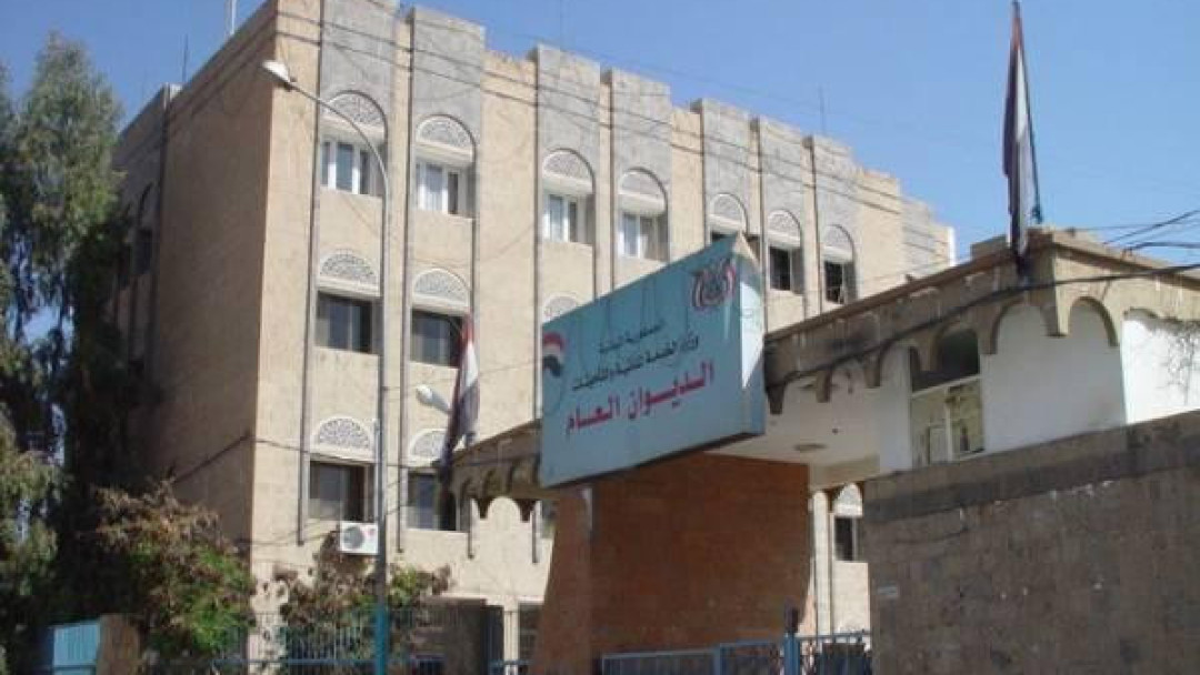 تعز: 6500 حالة ازدواج وظيفي أغلبها في الجيش