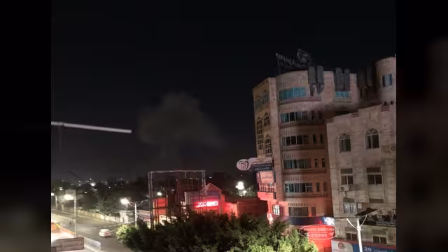 القيادة المركزية الأمريكية تعلن استهداف منشآت عسكرية في صنعاء
