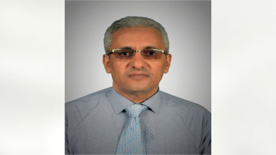وفاة أستاذ جامعي أمام طلابه بتعز