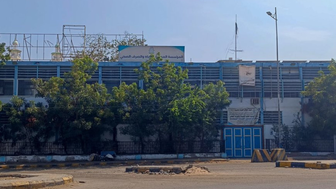 بعد الكهرباء.. أزمة نفاد الوقود تطال المياه في عدن