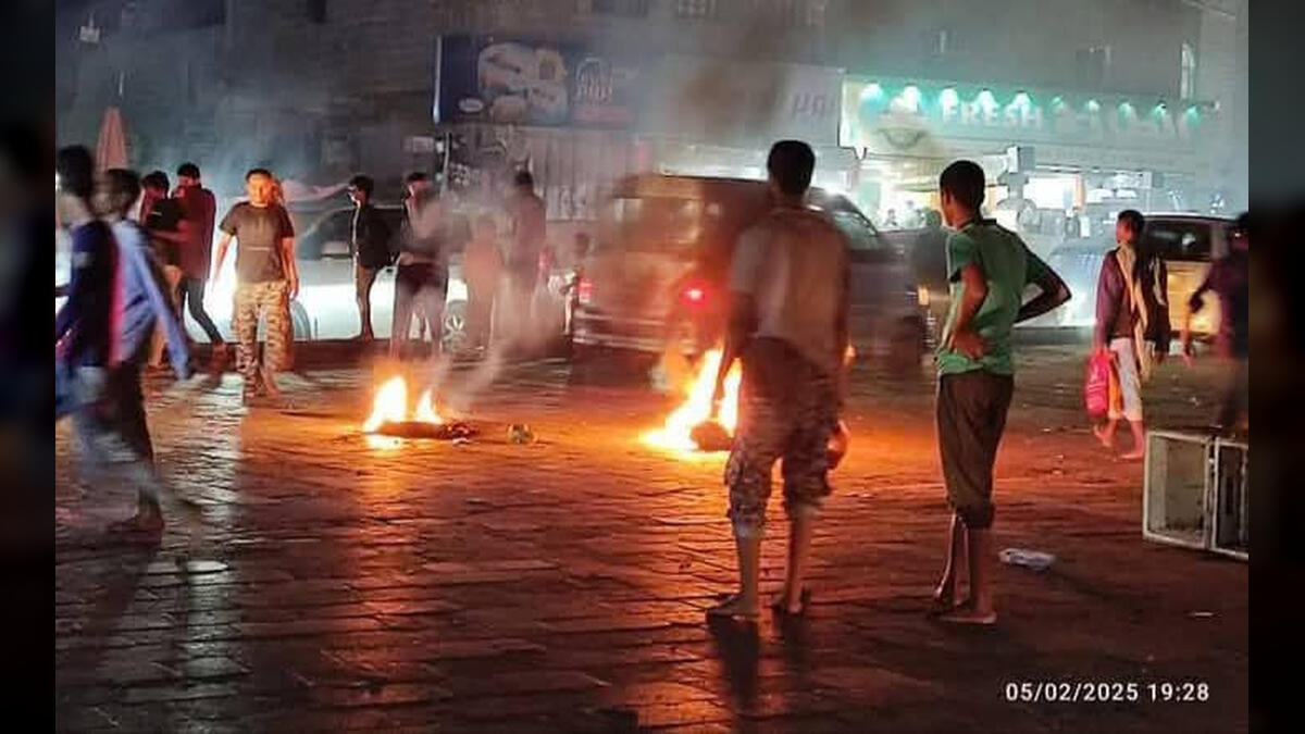 تظاهرات ليلية في عدن احتجاجاً على تردي الخدمات
