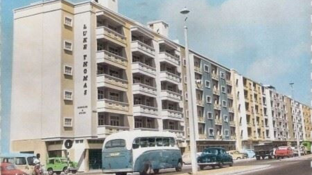 مؤسسة النقل البري في عدن.. النهب يطال تاريخًا عريقًا