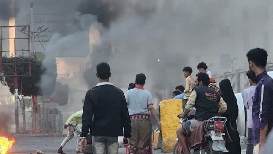 تعز: إصابة 4 مهمشين بالرصاص خلال توزيع وجبات إفطار