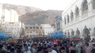 المكلا بين المعاناة ومهرجانات الباخمري