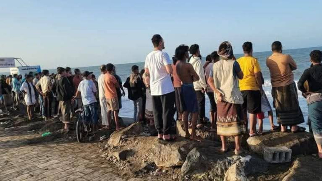 الحديدة: وفاة ثلاثة أشخاص غرقًا في البحر بينهم اليوتيوبر نزيه سوار