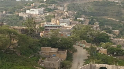 قبيلة يمنية تنبذ أحد أبنائها بسبب زواجه من أسرة تعتبرها "أدنى طبقياً".. وحقوقيون ينددون