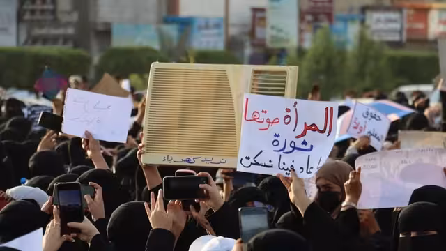 ثورة جديدة للنسوان بعدن.. والعدوى تنتقل للرجال وإلى لحج وأبين