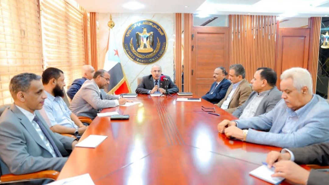 عدن: الانتقالي يتهم الحكومة بالعجز ويشكل لجنة طوارئ
