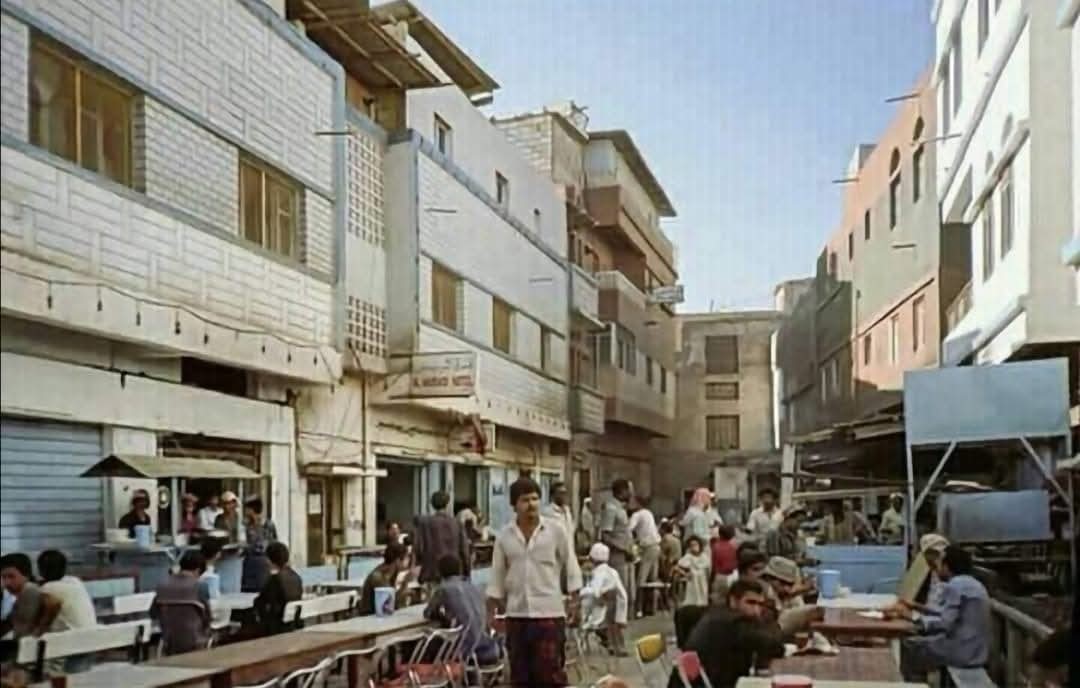 Fb Img 1750317073615 شارع المطاعم في الثمانينات( منصات التواصل)