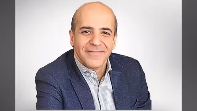 إلى جماعة الحوثي.. أطلقوا سراح الدكتور المضواحي