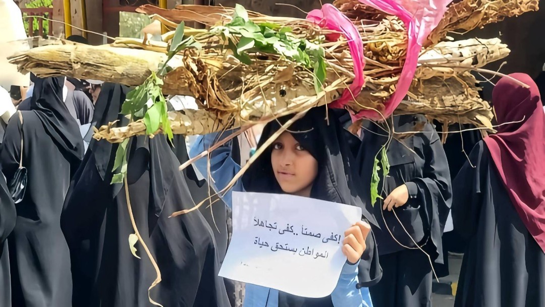 تعز: وقفة احتجاجية تطالب بحلول عاجلة لأزمة المياه