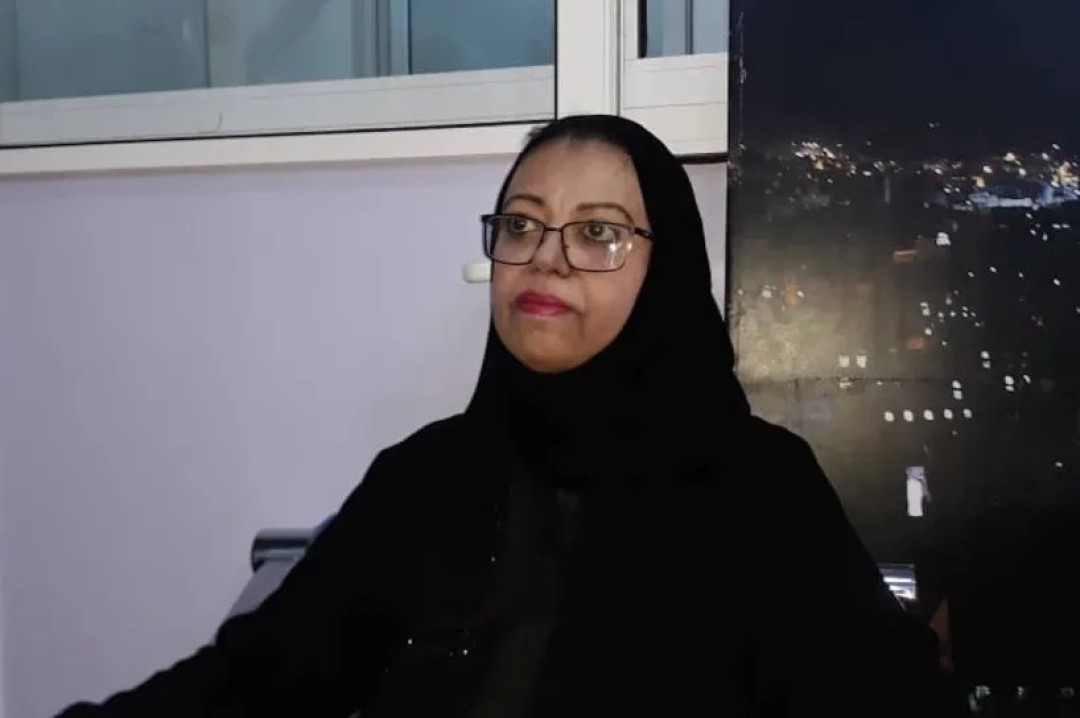  (آمنة يوسف (منصه التواصل 
