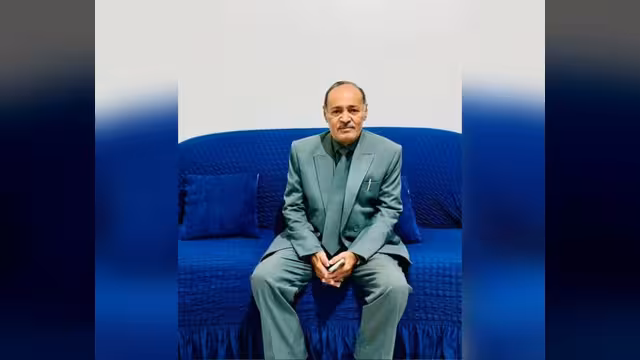 الخطاط شكري.. العلامة التي لا تشبه غيرها