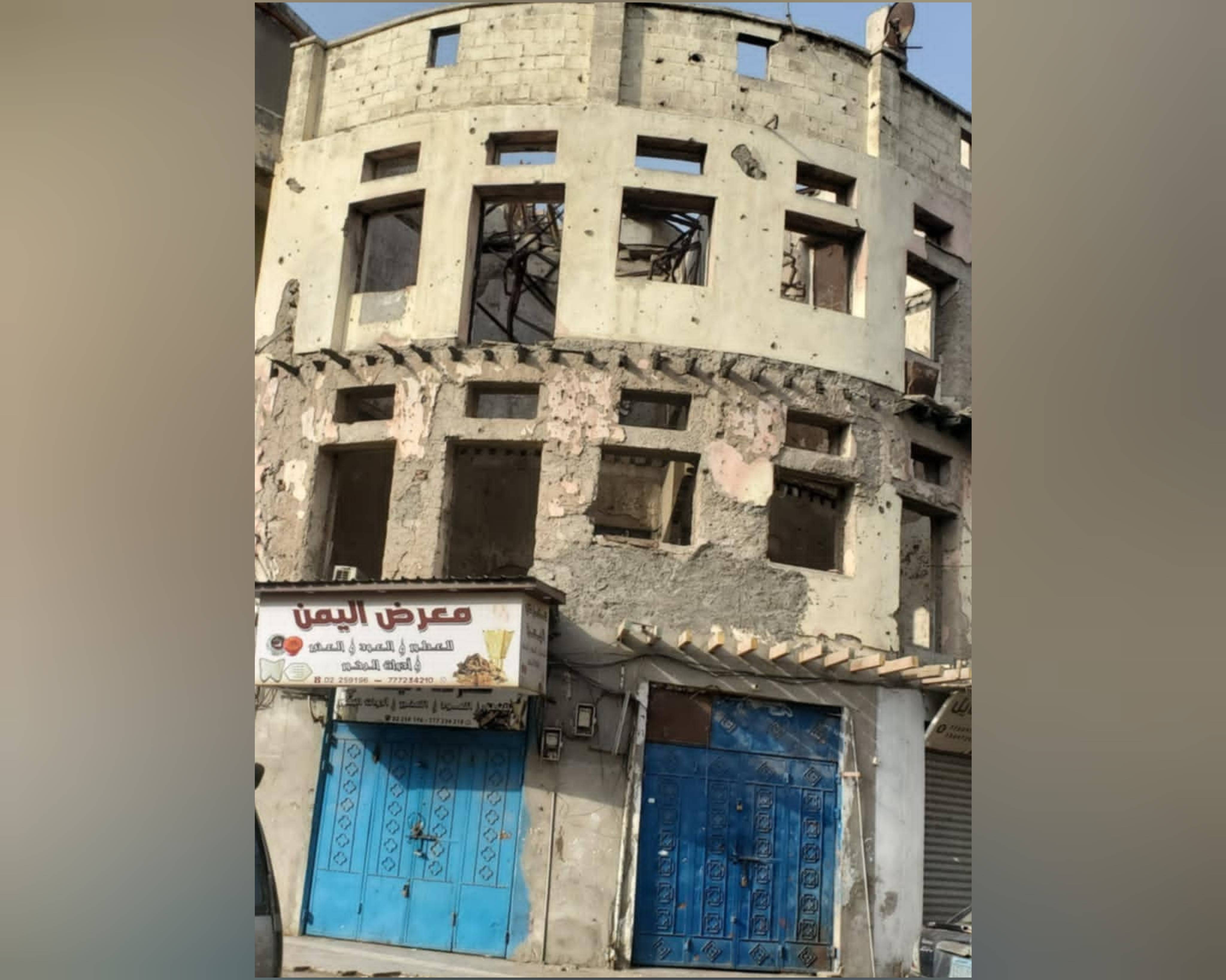 عن شرفة القرشي التي أطل منها على عالم مستأنس