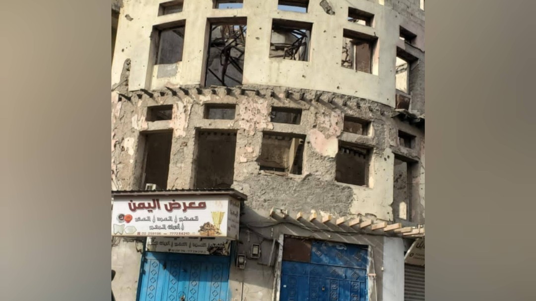 عن شرفة القرشي التي أطل منها على عالم مستأنس