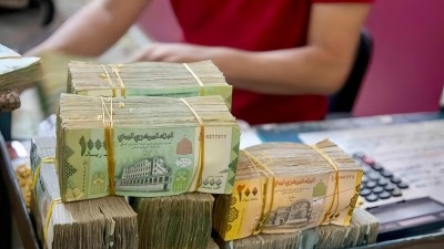 عدن.. مواطنون ضحية تلاعب ومضاربة في العملة